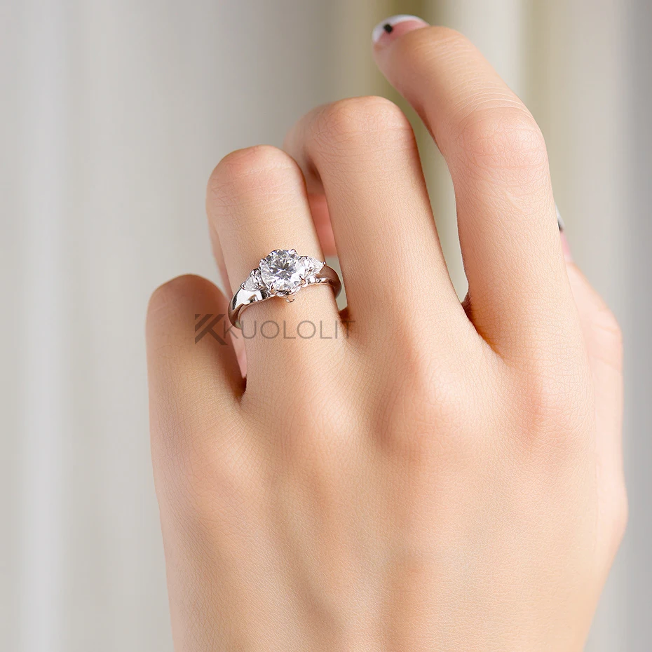 7,5 mm runder D VVS1 Löwen-Sol – Moissanite Ring Bewertung und Preis